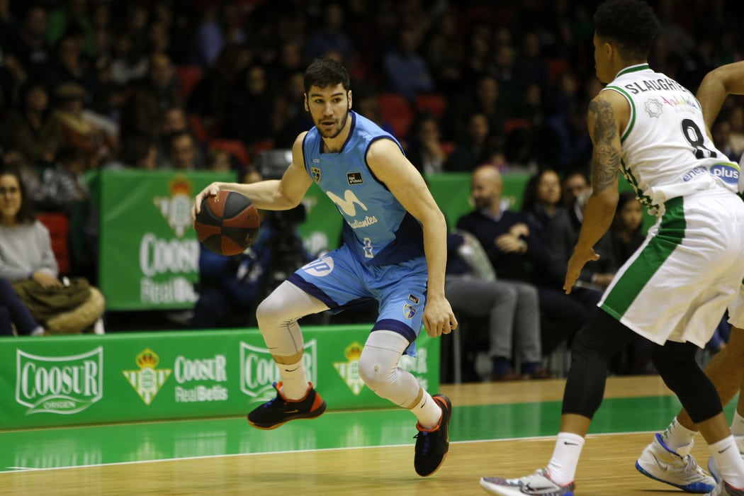 Brizuela durante un partido contra el Coosur Real Betis