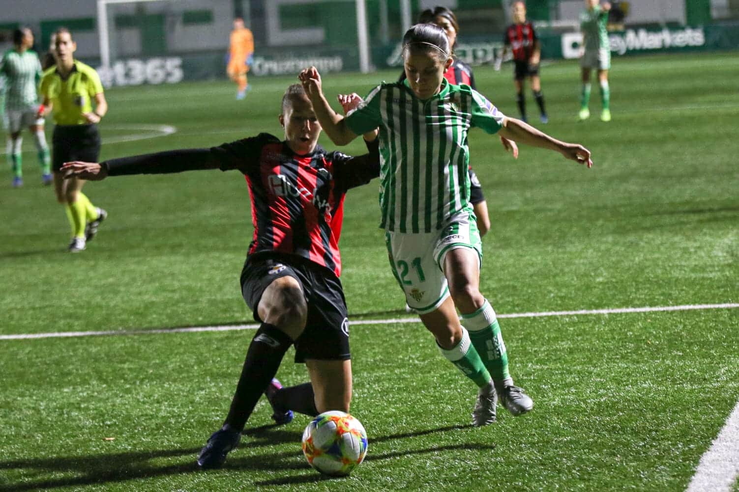Partido muy intenso entre dos grandes del fútbol andaluz.
Fuente: www.realbetisbalompie.es