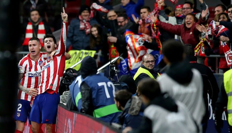 Álvaro Morata celebrando el gol marcado este sábado frente al Osasuna junto a su compañero José María Giménez