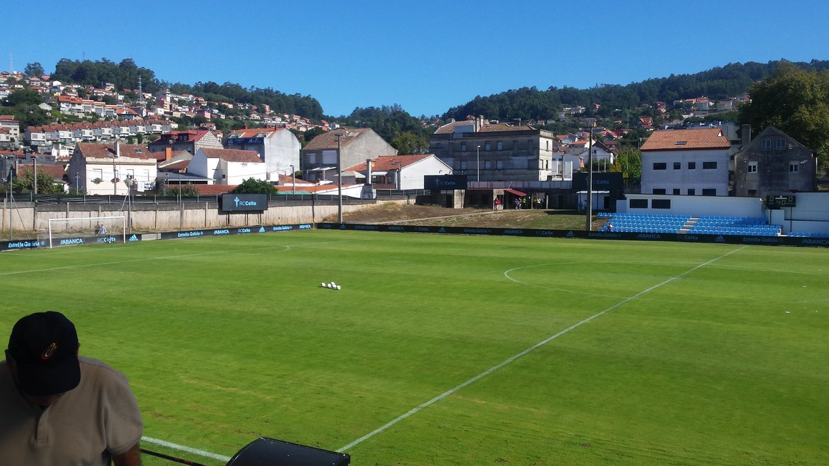 Barreiro. Campo de fútbol en Vigo