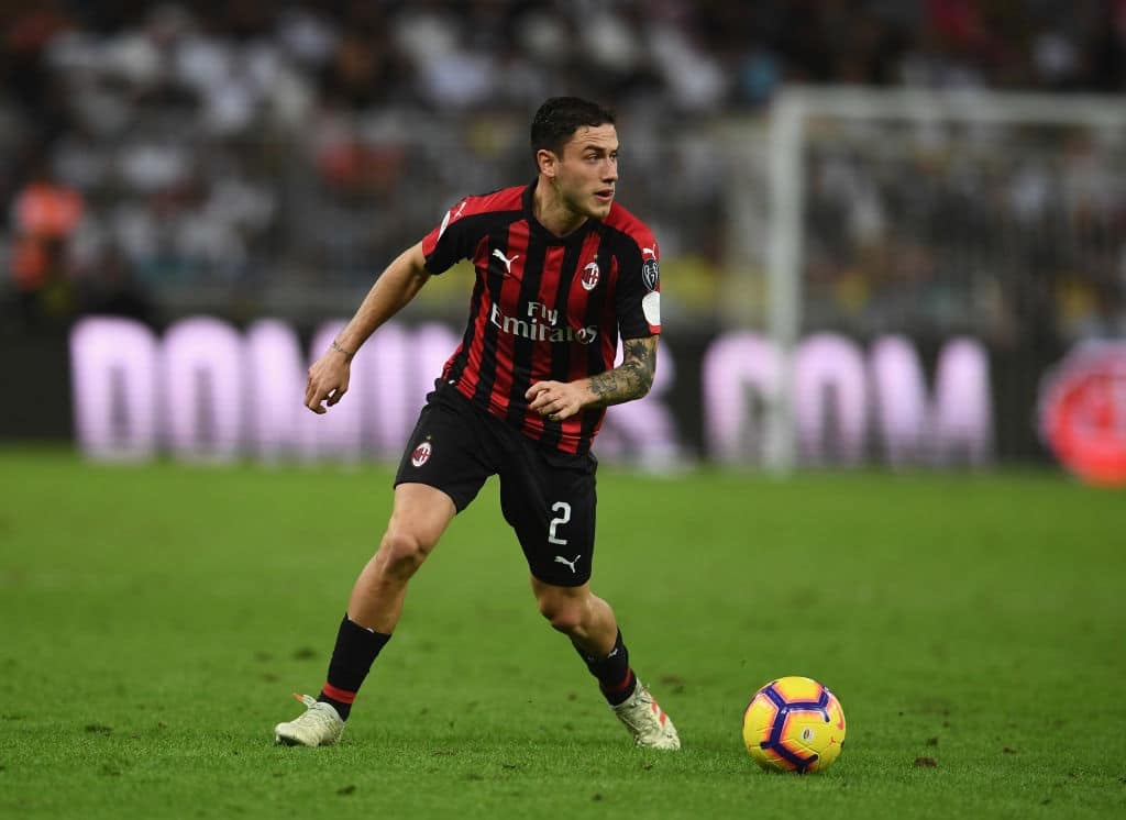 Davide Calabria en un partido con el Milan la pasada pretemporada