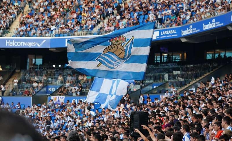 Grada de animación en el Real Arena