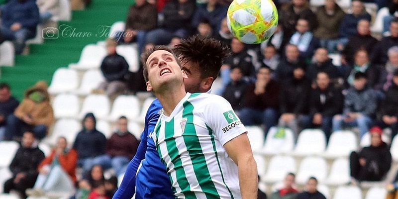 Juanto Ortuño en un partido con el Córdoba