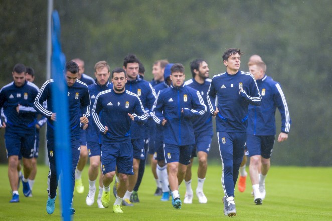 Joselu en un entrenamiento con el Real Oviedo