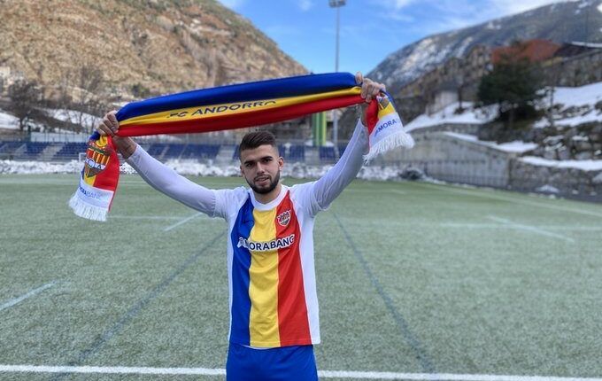 Andrés García en su presentación como nuevo jugador del FC Andorra