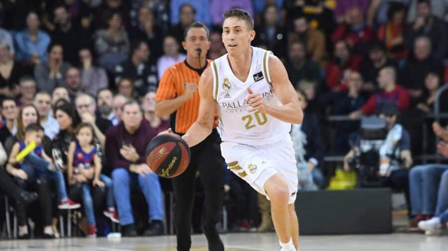 Jaycee Carroll bota un balón en un Barça - Real Madrid. Foto: Liga Endesa.