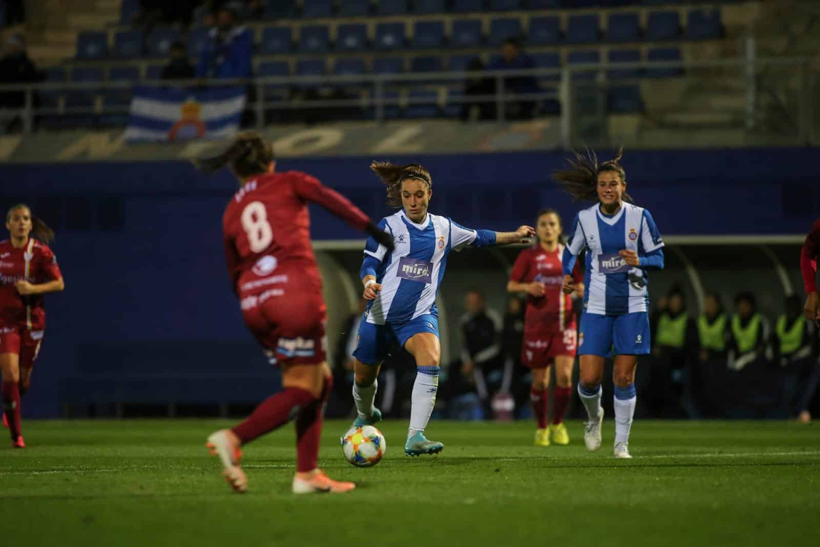 Partido entre el RCD Espnayol y el EDF Logroño de la Primera Iberdrola