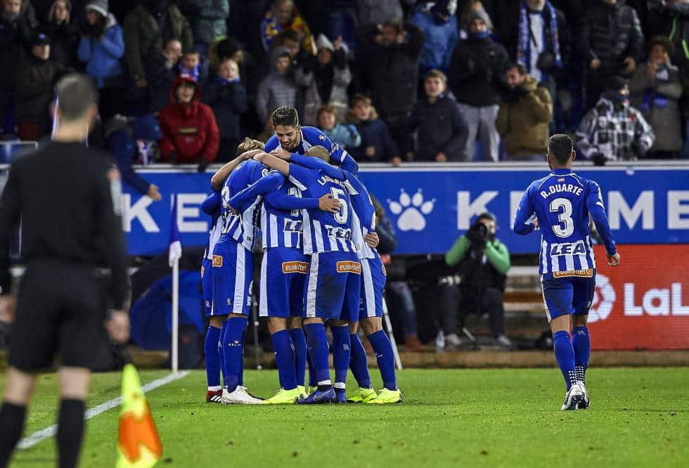 El Alavés celebra un gol