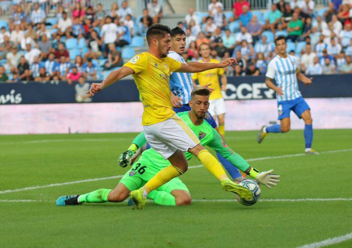 Caye Quintana anotando su único gol esta campaña en La Rosaleda
