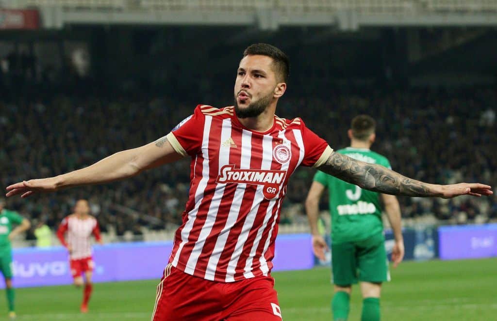 Guerrero celebra un gol con Olympiakos