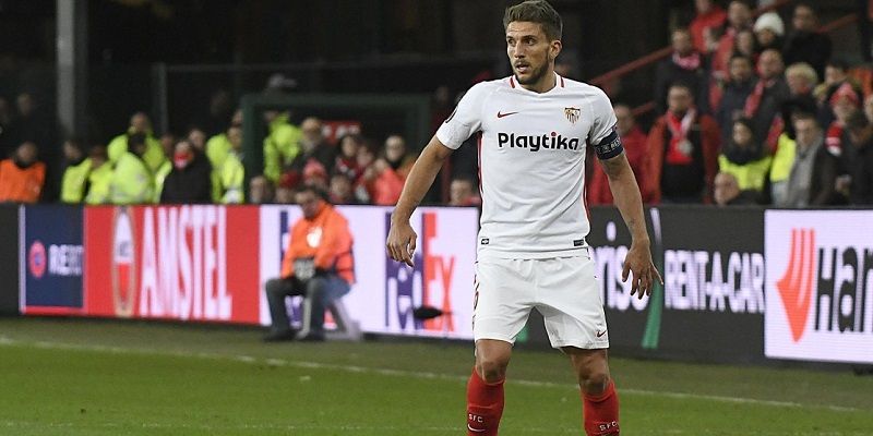 Carriço durante un encuentro portando el brazalete de capitán | Imagen: Sevilla FC