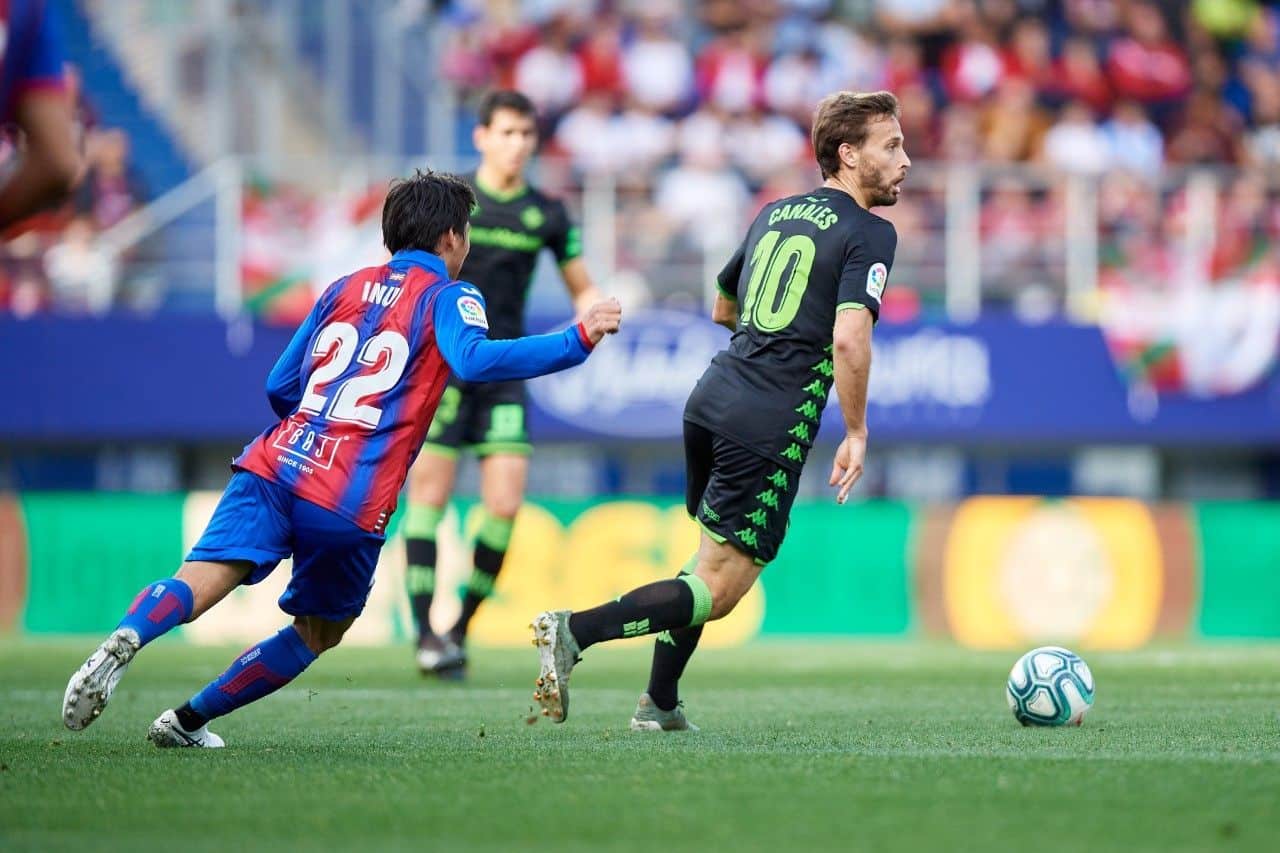 Partido muy entretenido el vivido esta tarde en Ipurúa
Fuente: www.realbetisbalompie.es