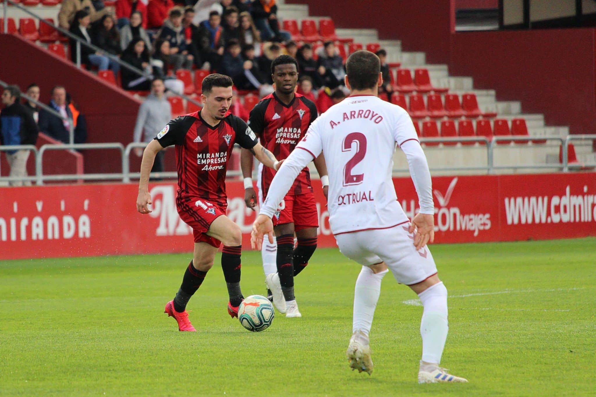 Anduva recibió al Albacete en medio de la euforia por la Copa del Rey. Fuente: CD Mirandés.