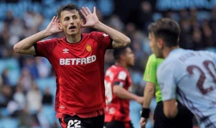 Ante Budiimir celebra un gol con el RCD Mallorca