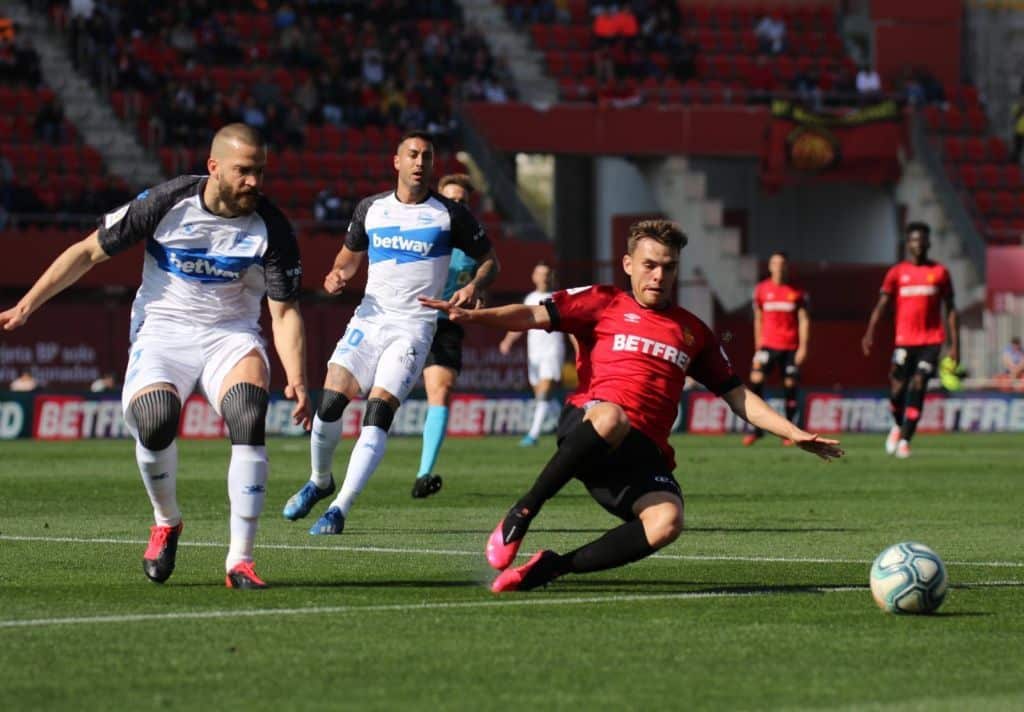 Lance del encuentro entre Mallorca y Alavés