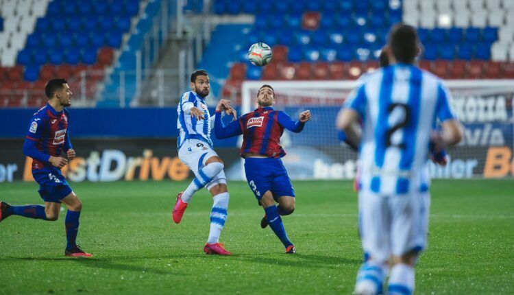 Imagen del partido entre armeros y donostiarras que se diputó a puerta cerrada. Foto: @SDEibar