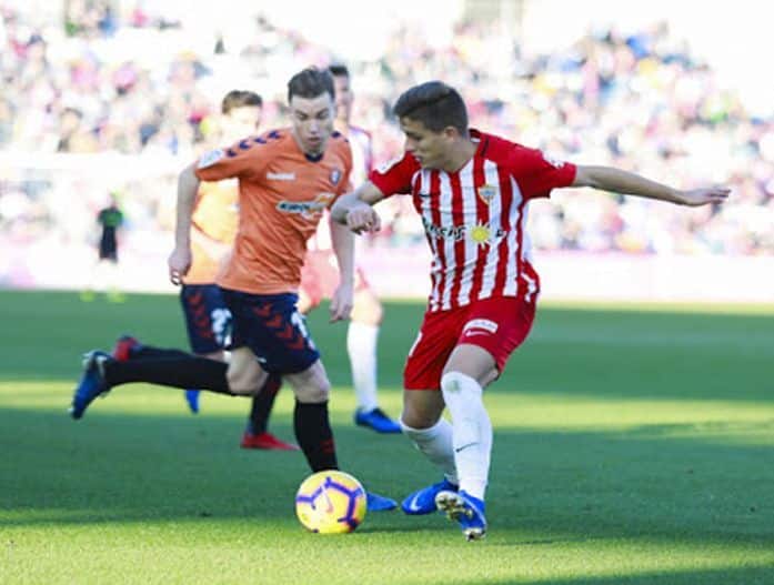 José Corpas en un partido en el Estadio de los Juegos del Mediterráneo