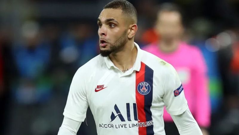 Kurzawa en un partido con el PSG