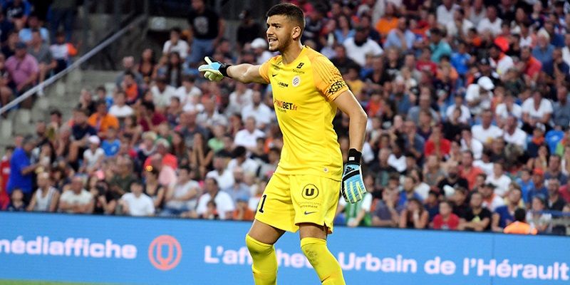 Rulli durante un encuentro de la Ligue 1