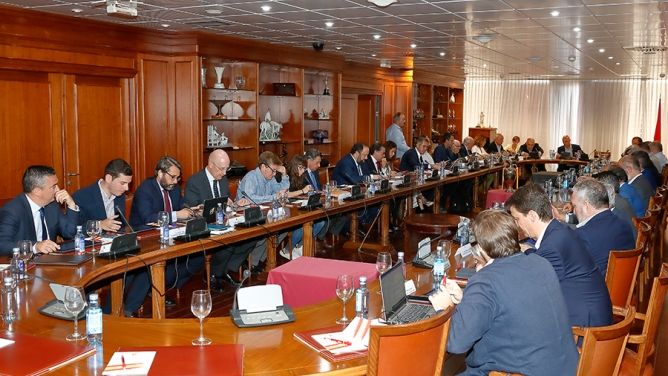 Una reunión anterior de la Comisión Delegada de la RFEF