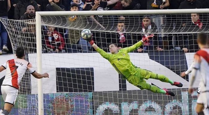 Andriy Lunin. Real Oviedo