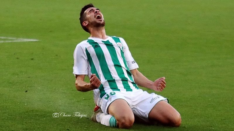 Iván Navarro celebra su tanto frente al filial sevillista | Imagen: Charo Tobajas