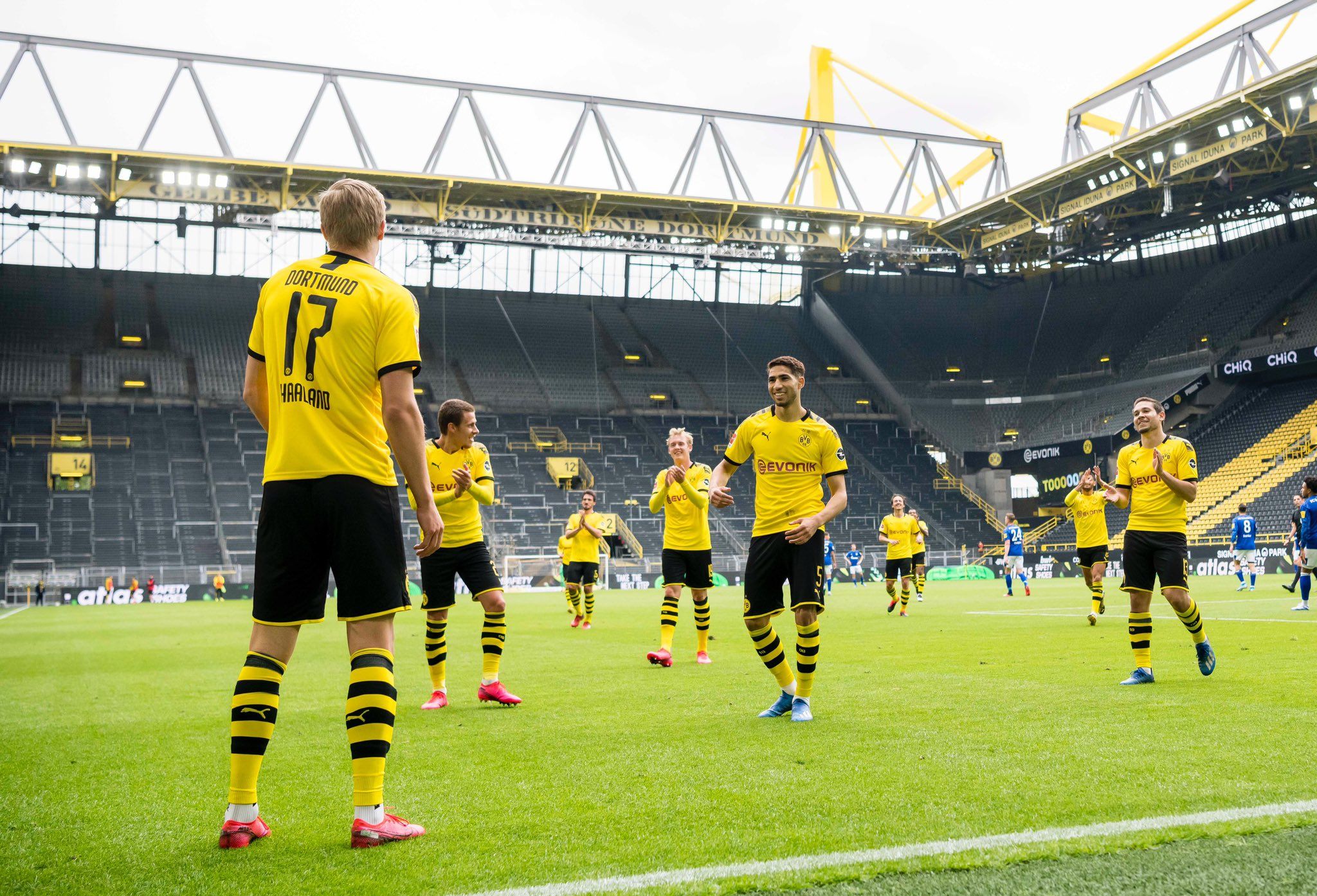 Borrussia Dortmund-Schalke 04: Haaland marcó el primer gol en el regreso del fútbol alemán. Fuente: (@BVB)