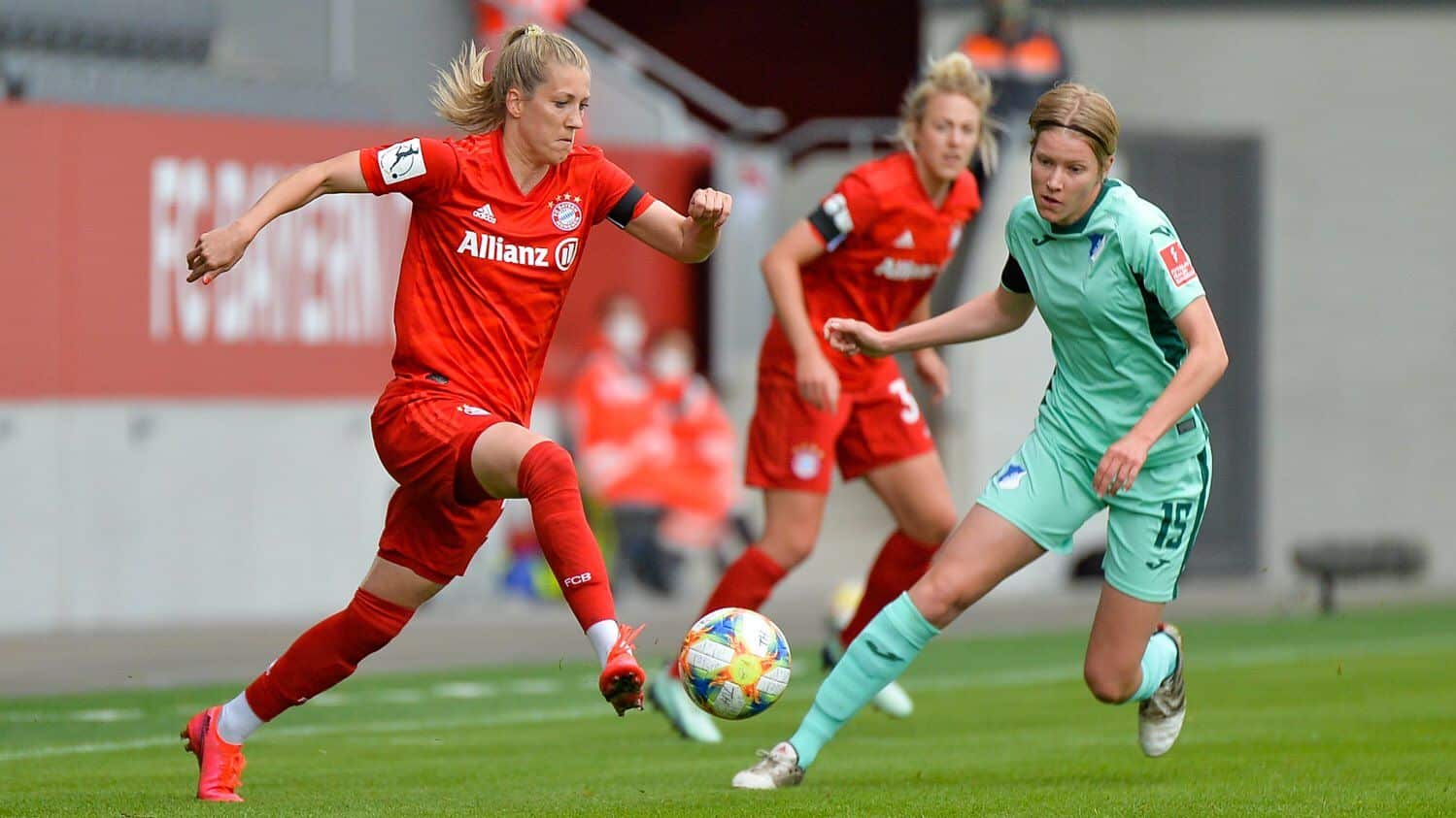 La Frauen-Bundesliga volvió con una goleada del conjunto bávaro frente al tercer clasificado.
