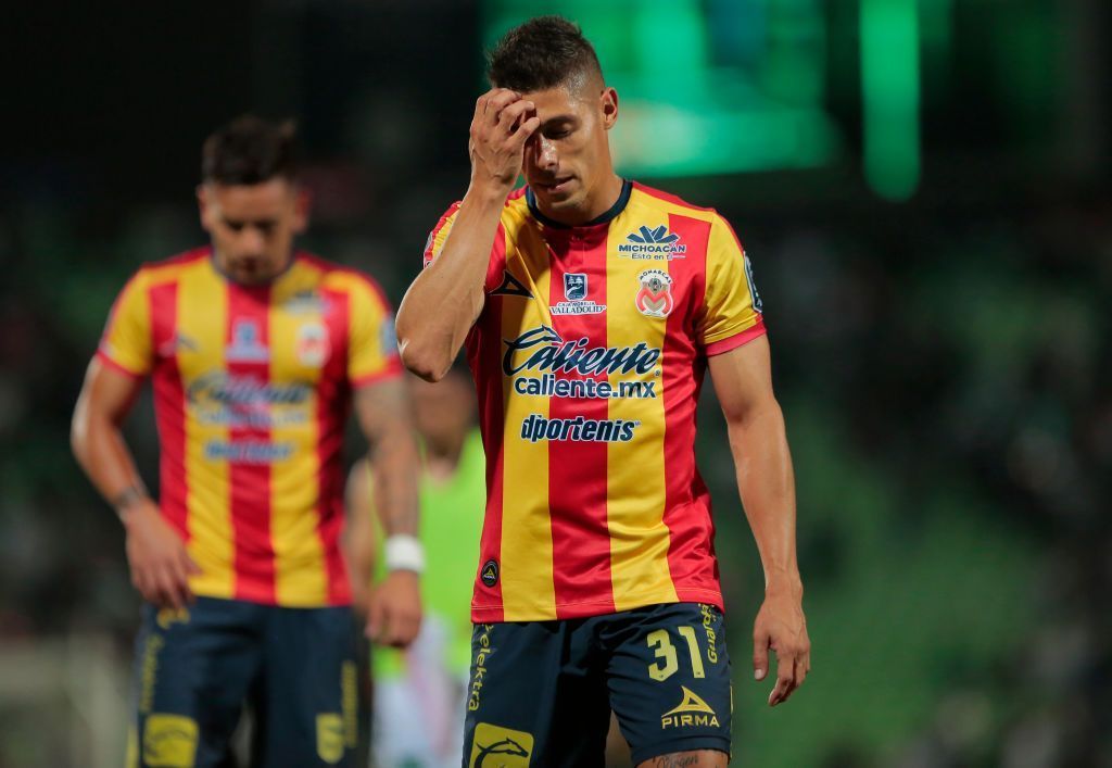 TORREON, MEXICO - JANUARY 13: Players of Monarcas during the 2nd round match between Santos Laguna and Morelia as part of the Torneo Clausura 2019 Liga MX at Corona Stadium on January 13, 2019 in Torreon, Mexico. (Photo by Manuel Guadarrama/Getty Images)