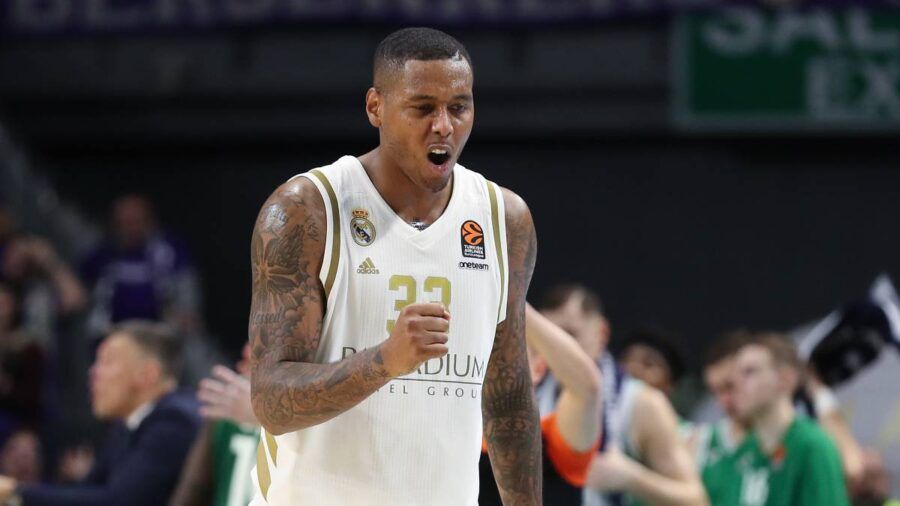 Trey Thompkins celebra una canasta en un Real Madrid - Zalgiris Kaunas. Foto: Turkish Airlines Euroleague.