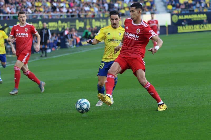 Yawad El Yamiq contra el Cádiz en el Carranza