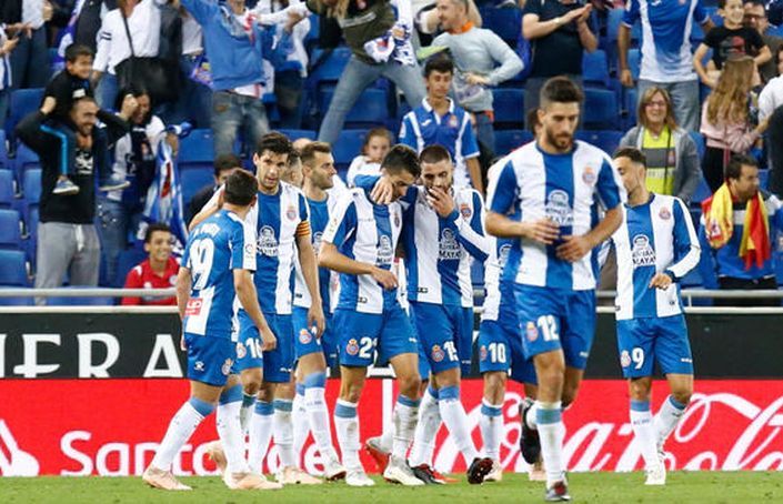 Jugadores del RCD Espanyol celebran un gol