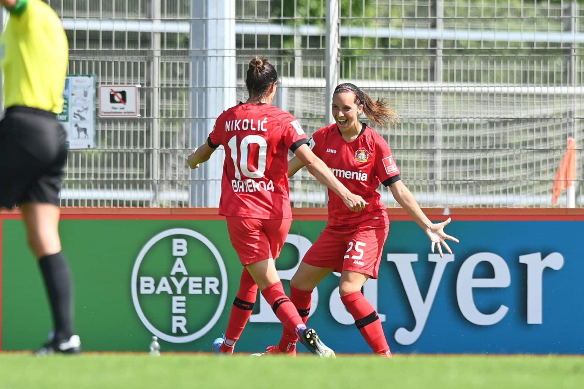 Vía Twitter @bayer04fussball