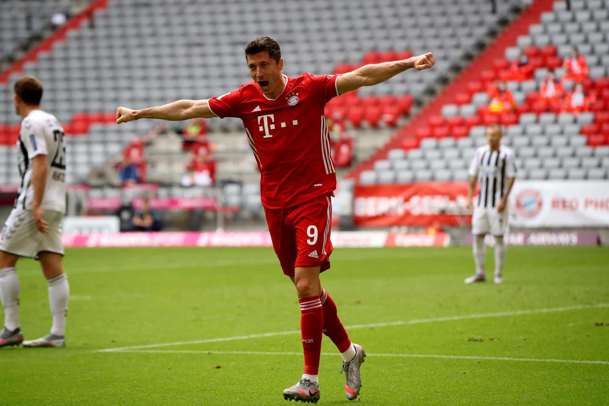 Lewadoski celebrando uno de sus goles. Vía: fcbayern