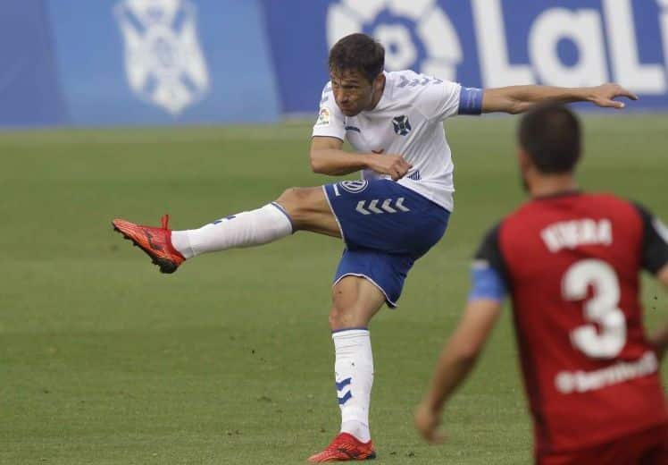 Aitor Sanz en el momento que lograba el 1-0 del encuentro