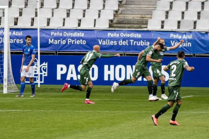 Deportivo celebra gol de Peru en el Tartiere