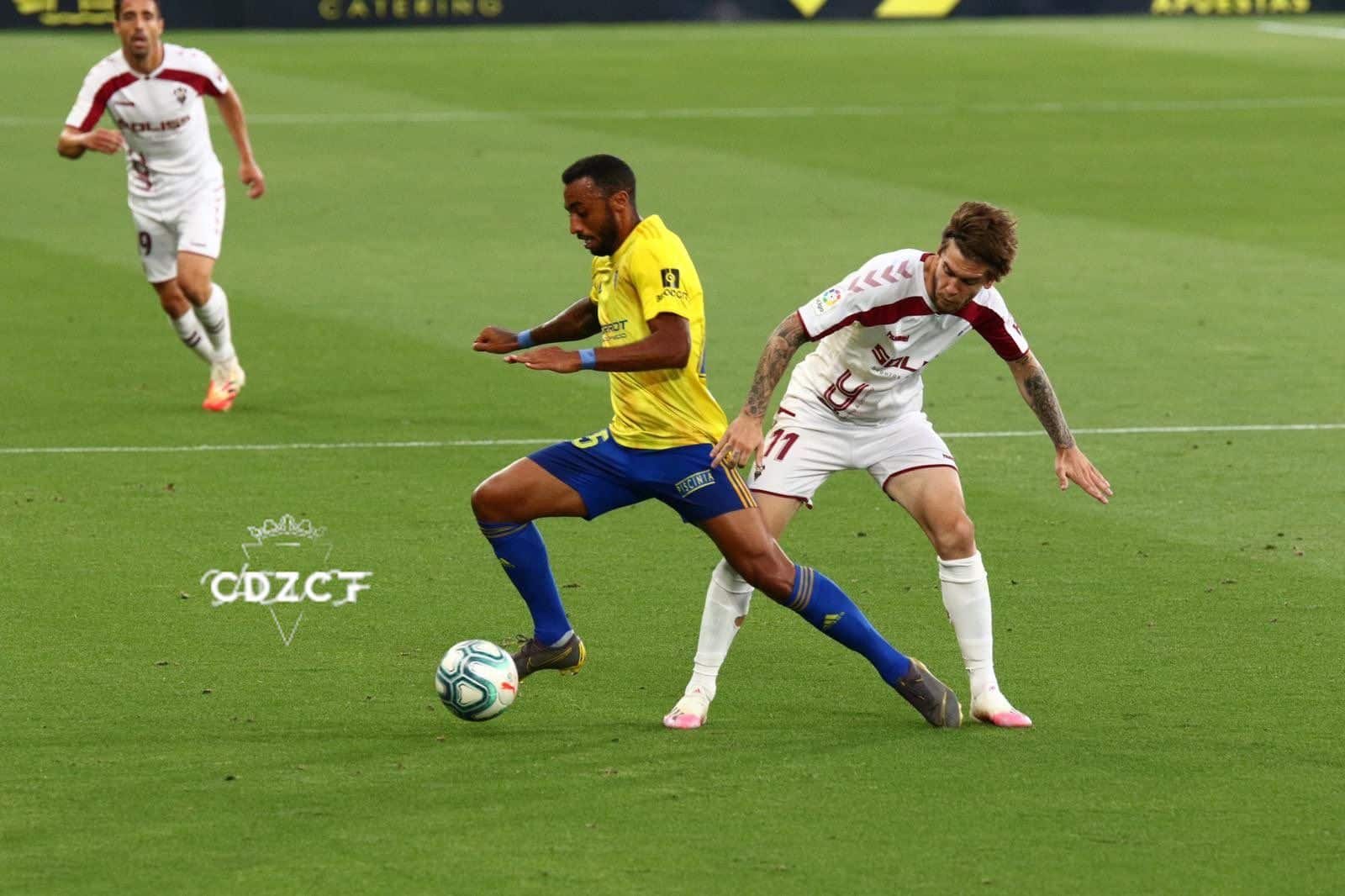 Un único y tardío gol decidió un partido no apto para cardíacos. Fuente: Cádiz CF.