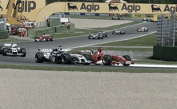 Montoya y otra muestra de sublevación al imperio Schumacher en Ímola 2004 Montoya y otra muestra de sublevación al imperio Schumacher en Ímola 2004