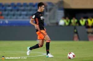 Javi Jiménez con el primer equipo ché en un amistoso de pretemporada