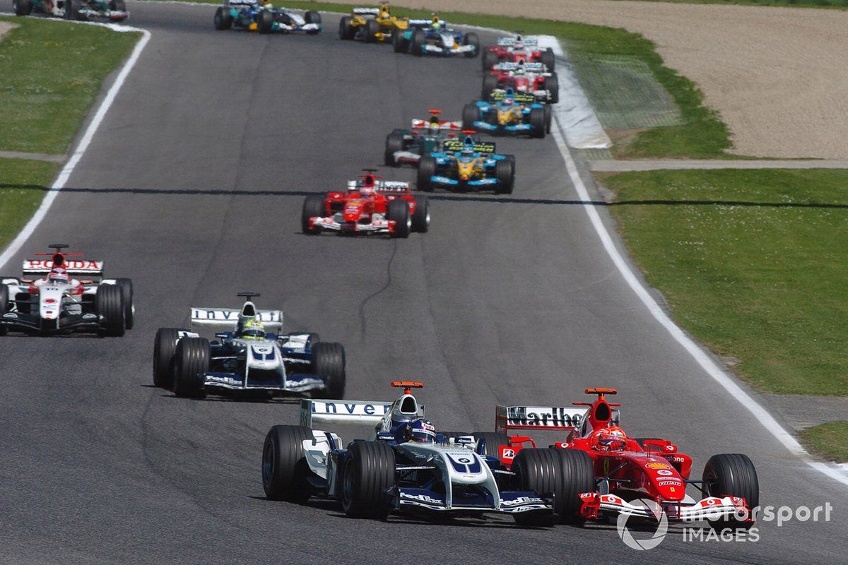 Montoya y otra muestra de sublevación al imperio Schumacher en Ímola 2004 Montoya y otra muestra de sublevación al imperio Schumacher en Ímola 2004