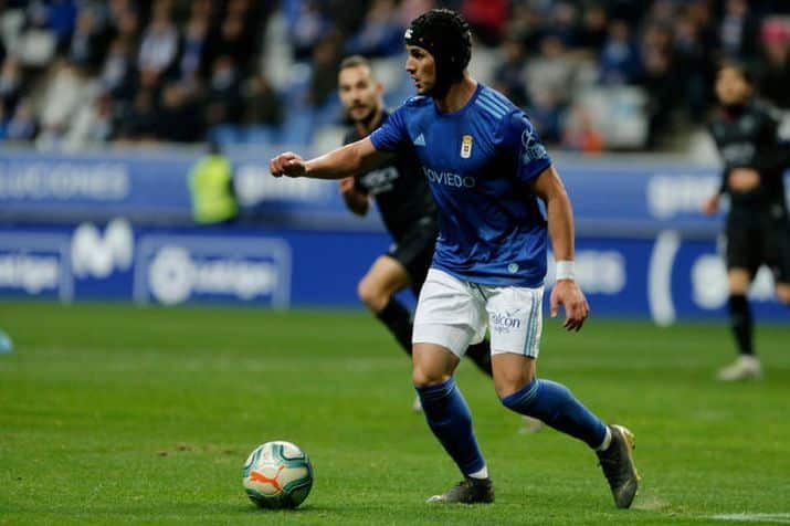 Luismi en un partido con el Real Oviedo