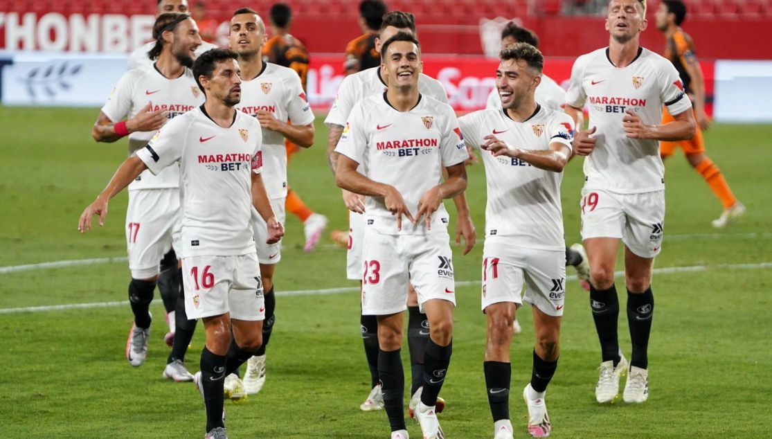 Reguilon celebra su segundo gol en liga