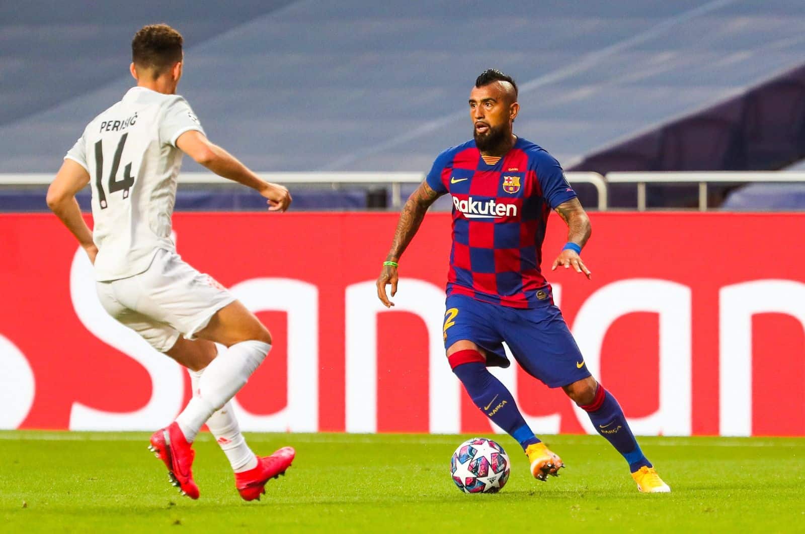 Arturo Vidal, frente a su antiguo equipo. 
Fuente: https://twitter.com/FCBarcelona_es/status/1294363800846598150/photo/1