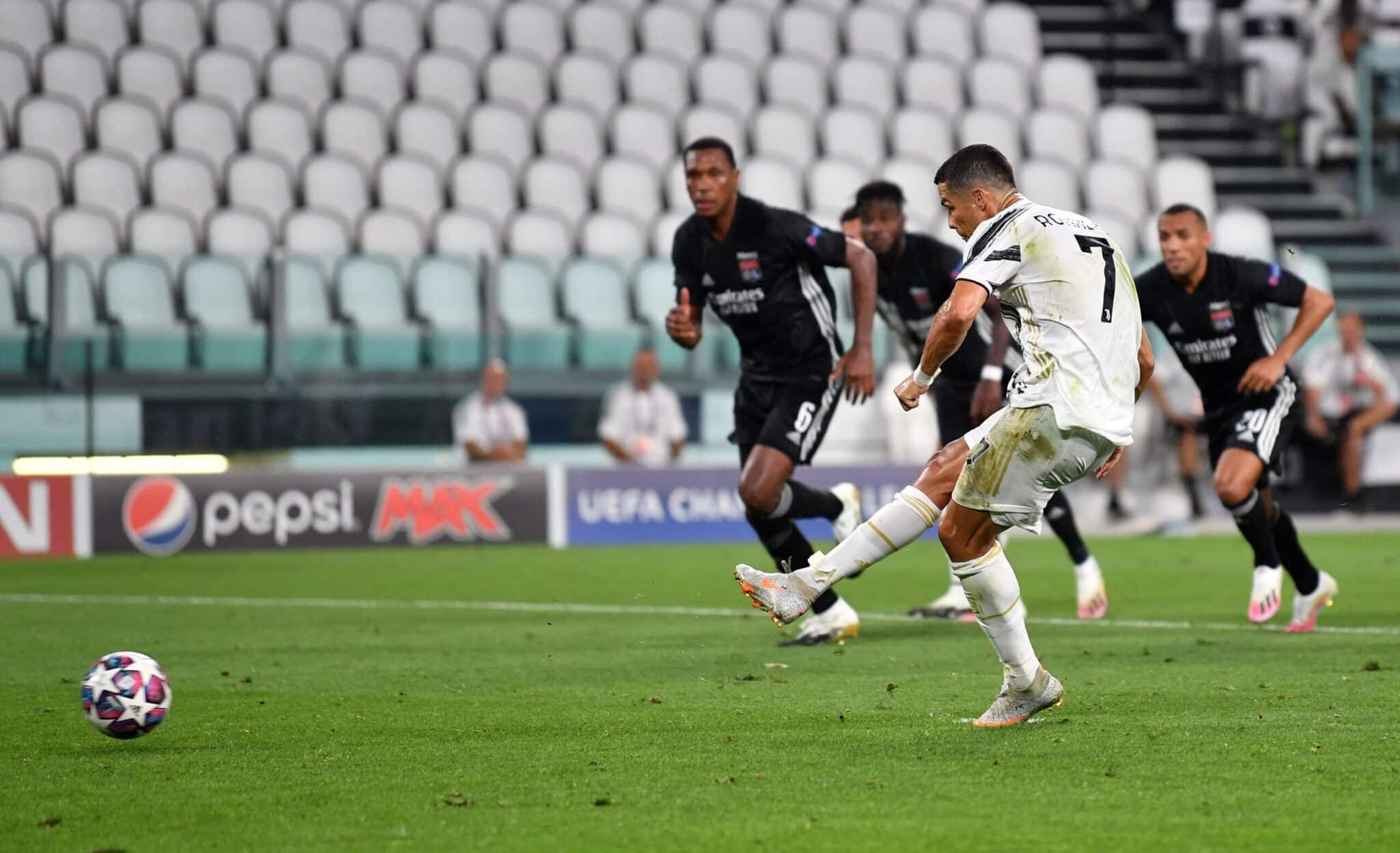 Juventus 2-1 O. Lyon: Ronaldo cobró de gran manera el penal "devuelto" por el arbitro. Fuente: (@UEFA)