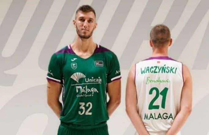 La nueva equipación del Unicaja Baloncesto que representa la bandera de  Málaga