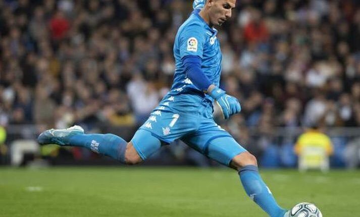 Joel Robles