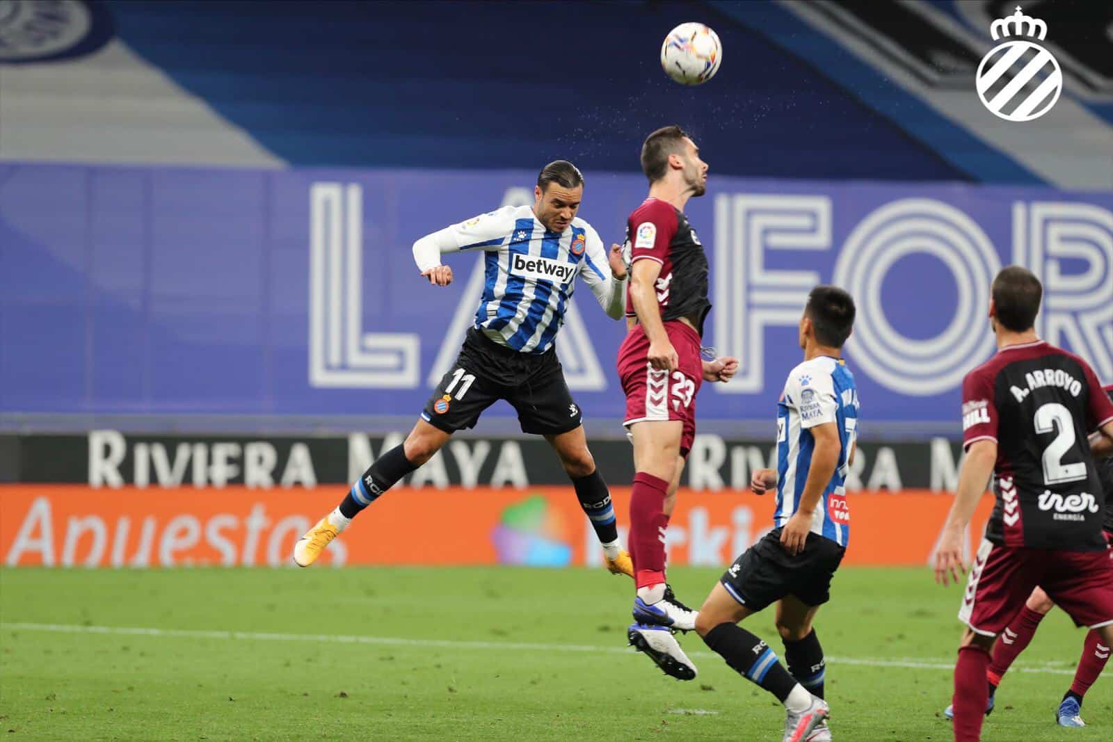 Raúl de Tomás en el debut liguero frente al Albacete