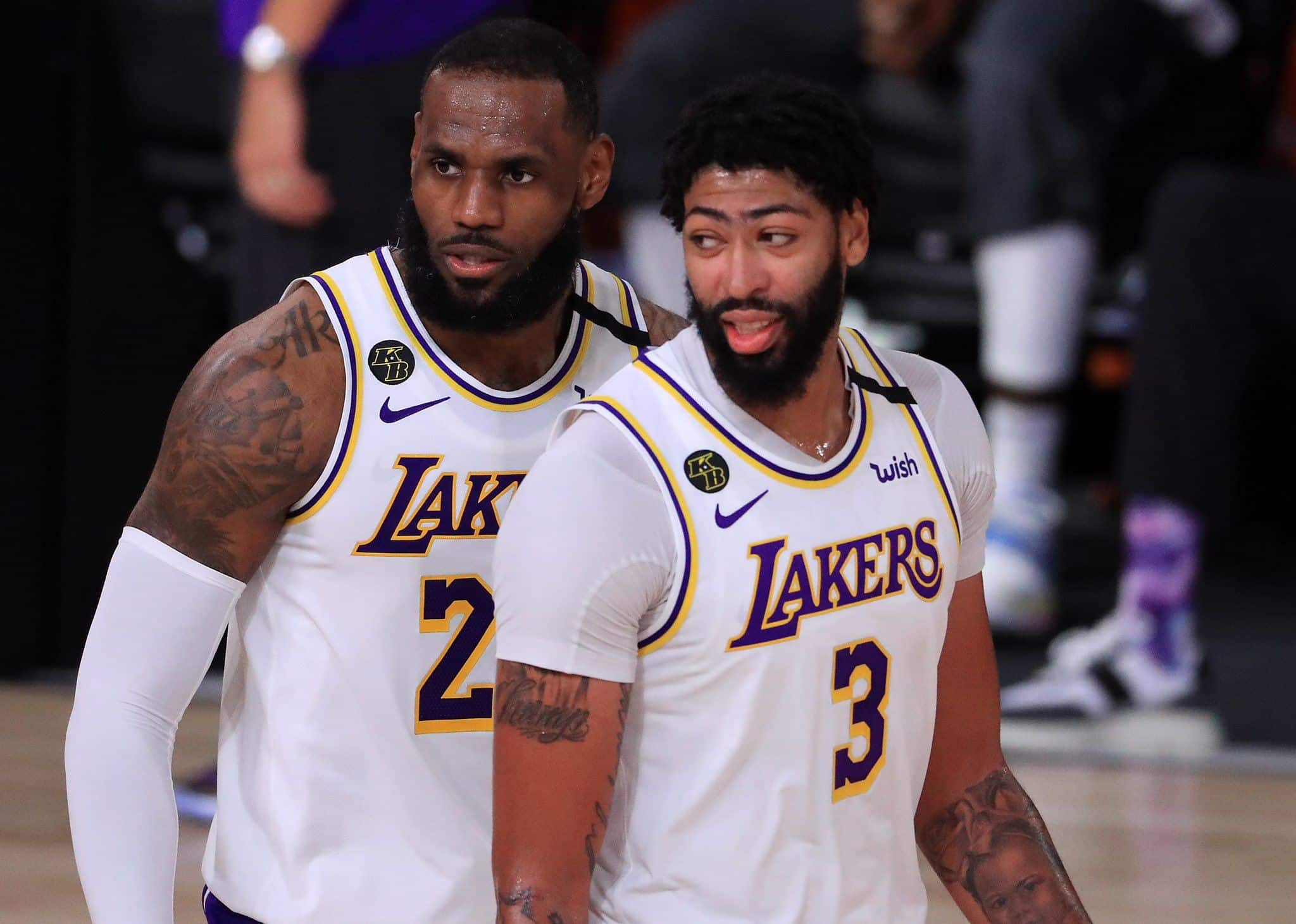 Lebron James y Anthony Davis, los dos pilares maestros de estos Lakers. Imagen vía: @Lakers