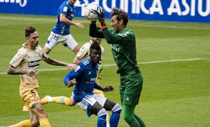 Diego López en el partido del Carlos Tartiere