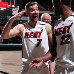 Goran Dragic celebra el triunfo conseguido con Jimmy Butler. Foto:  NBA